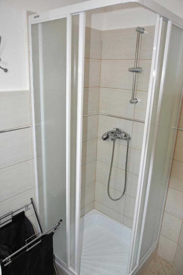 Csevi Apartmanhaz Mezőkövesd エクステリア 写真