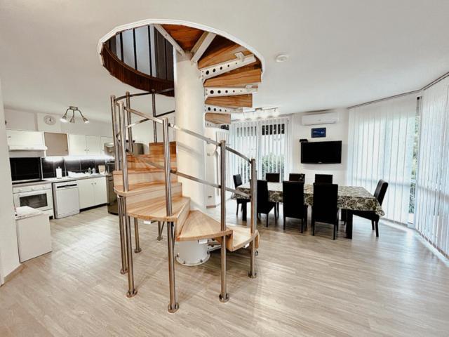 Csevi Apartmanhaz Mezőkövesd エクステリア 写真